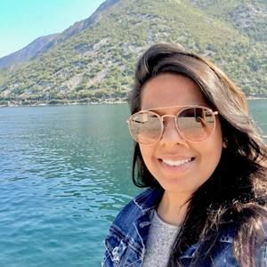 Meet your Posher, Esha